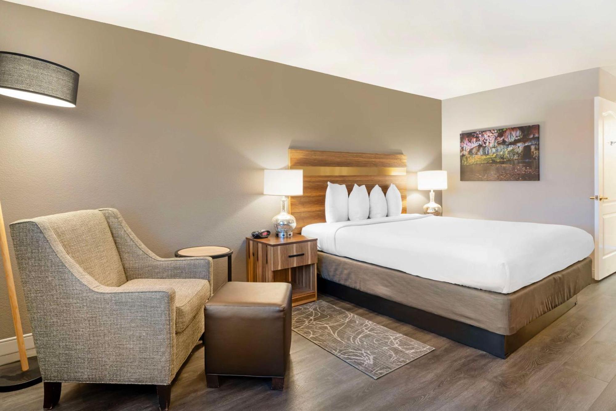 Best Western Cedar Inn & Suites Анджелс-Кэмп Экстерьер фото