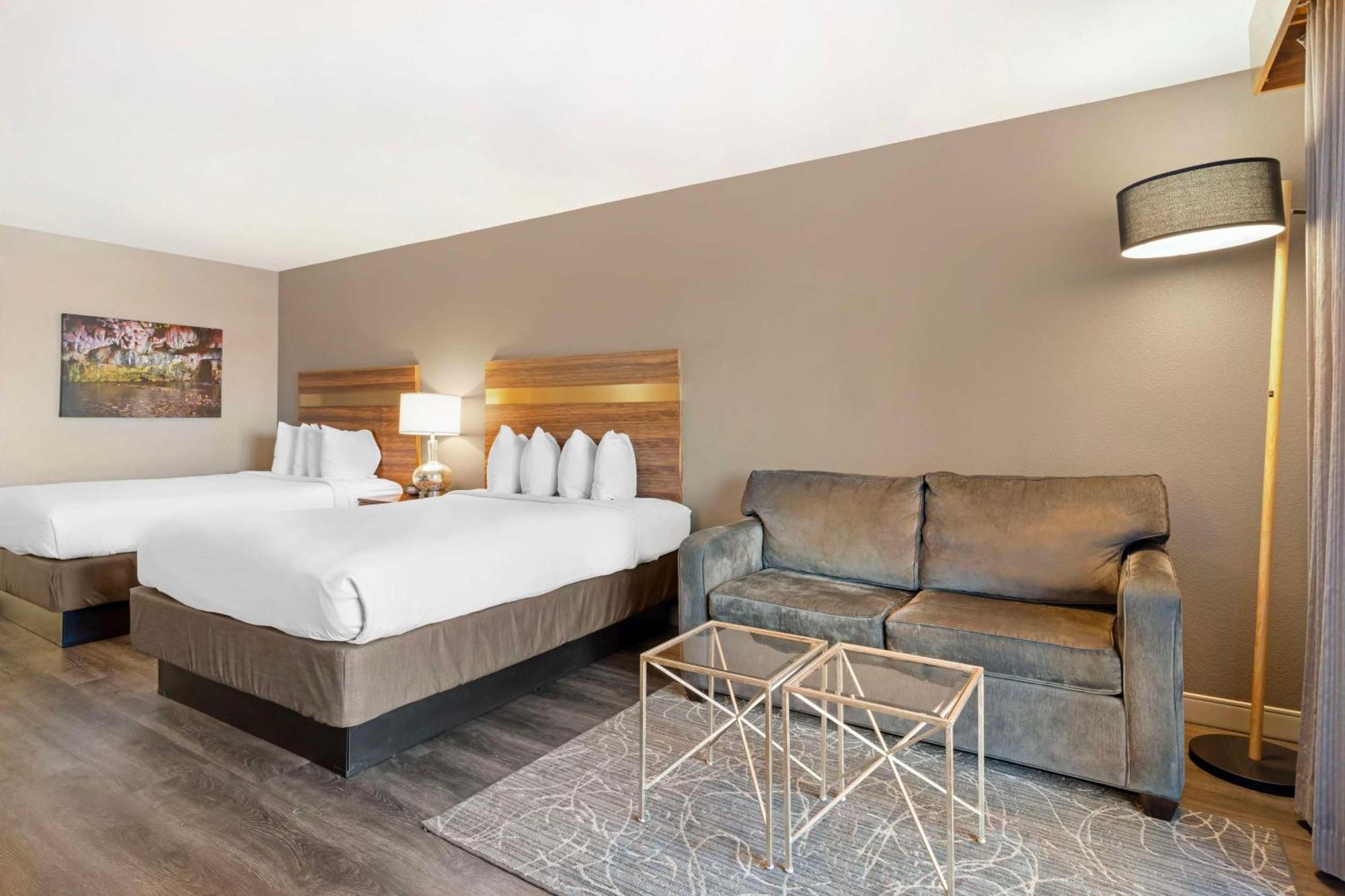 Best Western Cedar Inn & Suites Анджелс-Кэмп Экстерьер фото